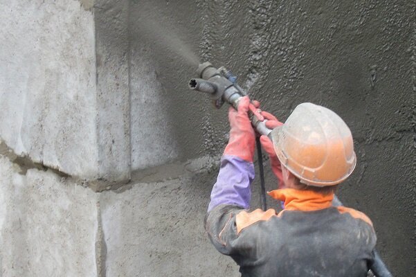 Как защитить бетон от влаги